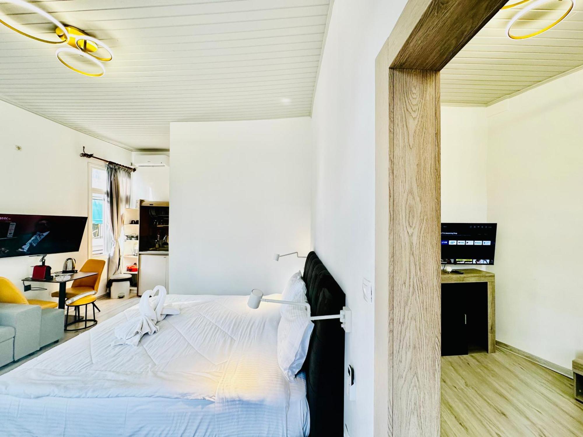 Travelers Luxury Suites, Studios & Apartments Corfu  Exterior foto