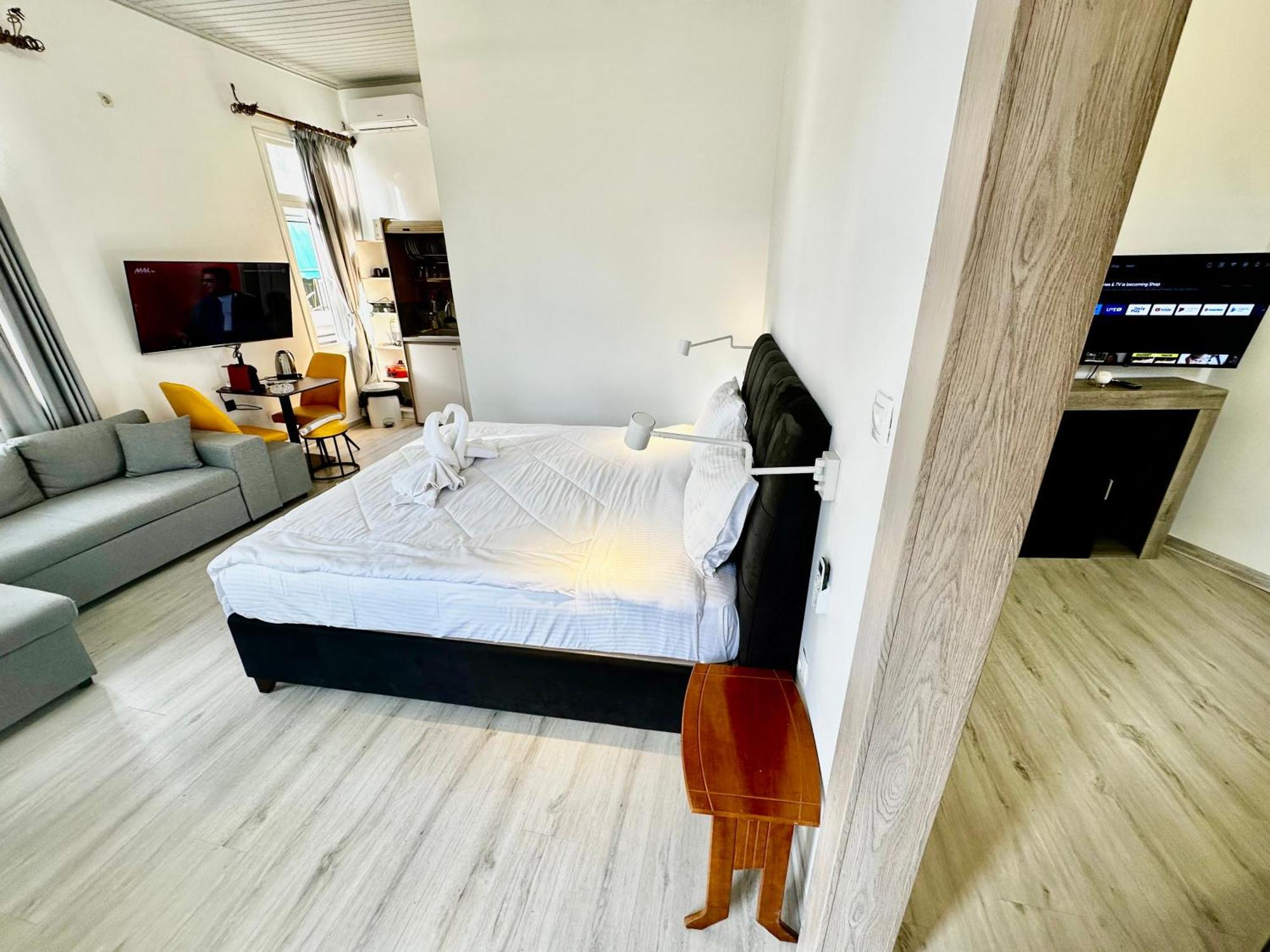 Travelers Luxury Suites, Studios & Apartments Corfu  Exterior foto