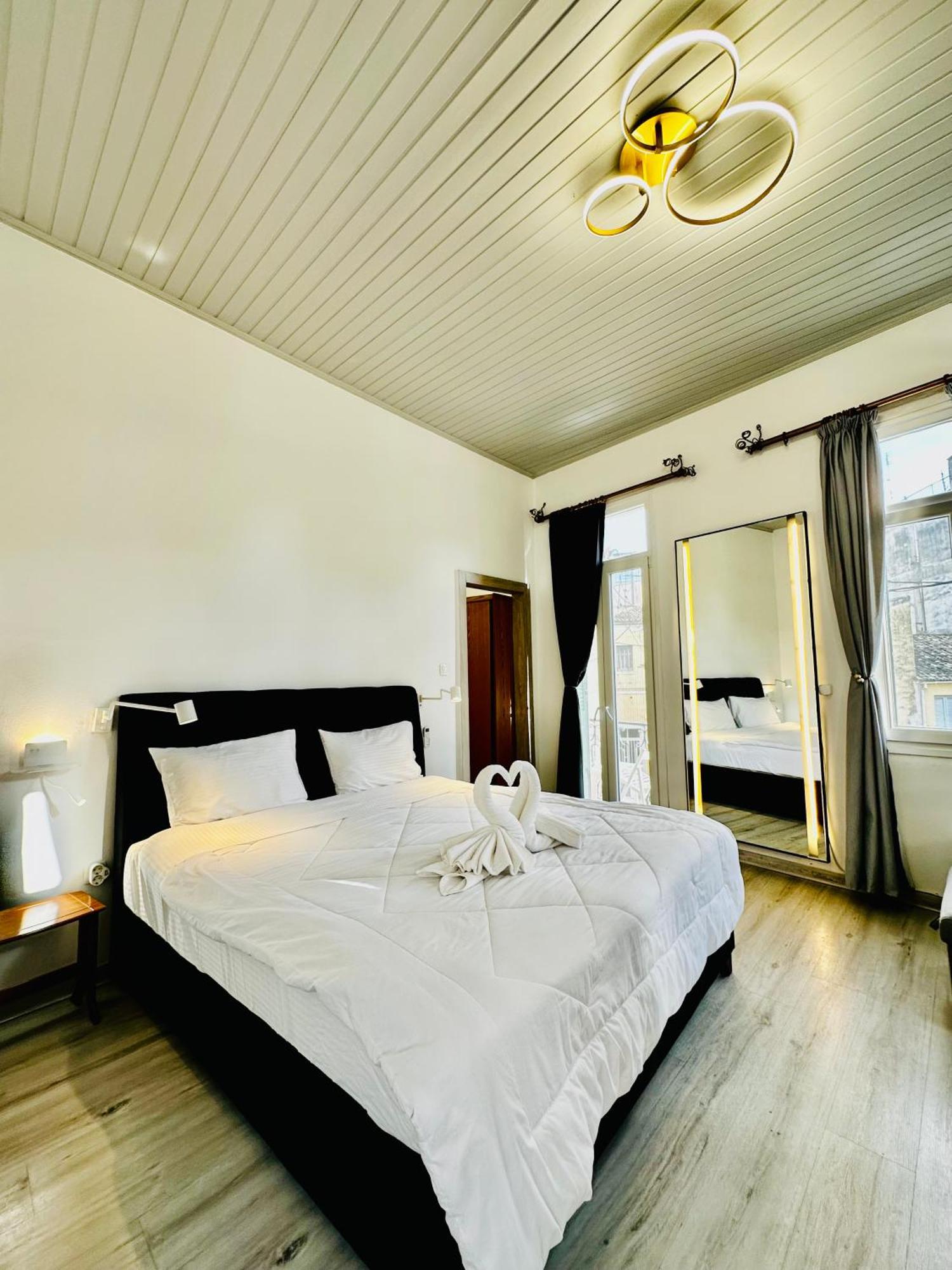 Travelers Luxury Suites, Studios & Apartments Corfu  Exterior foto